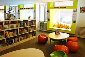 北京市私立汇佳学校图书馆