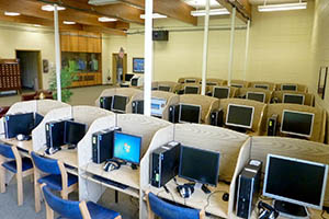 北京市第八中学怡海分校国际部机房