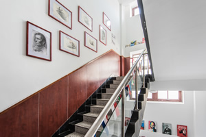 美国法拉古特学校天津校区楼梯