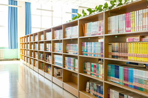 光大学校国际部图书馆