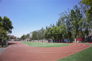 北京东方红学校明德学院操场