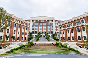 海南英雅盛彼德学校校园教学楼