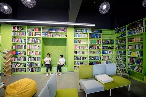 领科教育上海校区图书馆