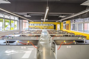 领科教育上海校区化学实验室