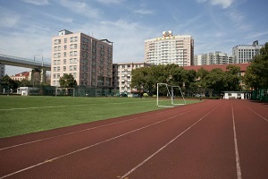 上外立泰剑桥中心操场