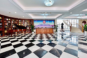 上海励滕伯克曼学校教学楼大厅