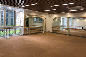 卡迪夫公学平湖学校形体室