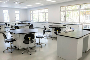 上海浦东新区民办籽奥高级中学实验室