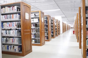 上海建桥国际高中图书馆