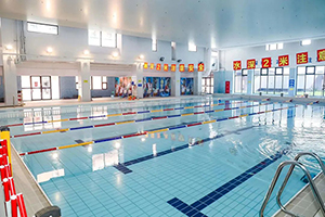 上海安生学校高中部游泳池