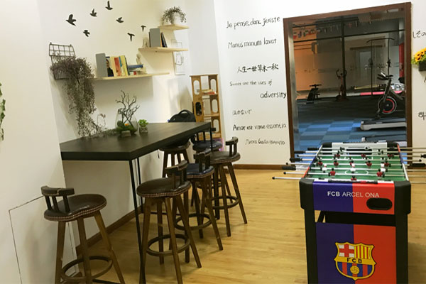 绿城常春藤国际教育课间休息区