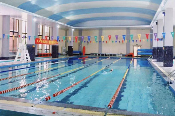 绿城常春藤国际教育室内游泳池
