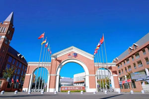 南通州外国语学校大门