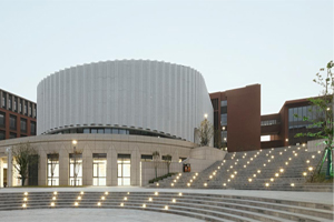 南外方山分校国际部剧场