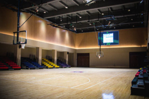 新加坡SSIP公立国际高中课程上海校区篮球馆