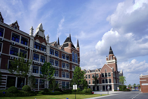 新华艺术高级中学教学楼