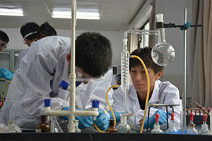 新哲文院化学实验室