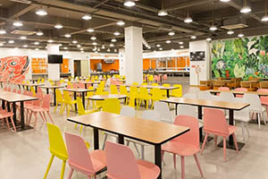 美伦国际高中食堂