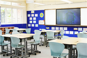 加拿达外国语学校教室