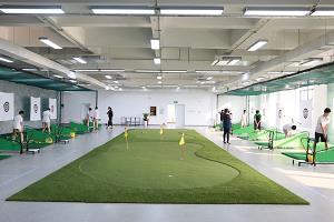 深圳道尔顿新华公学高尔夫球馆