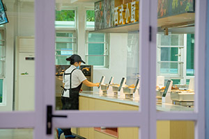 深圳市博纳学校饭堂