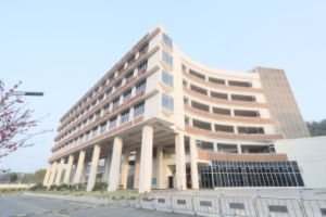 广州耀华国际教育学校教学楼