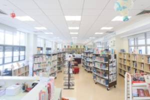 广州耀华国际教育学校图书室
