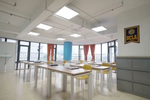 荔湾圣士提芬书院课室