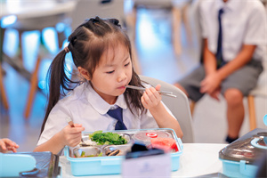 广州博萃德学校就餐