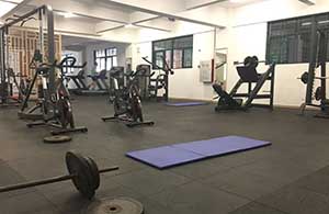 象贤中学国际部健身房