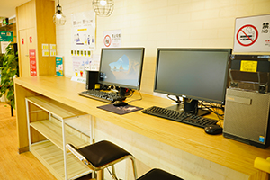 新东方国际教育电脑室