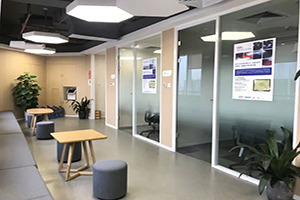 环球教育华南总校自习课室